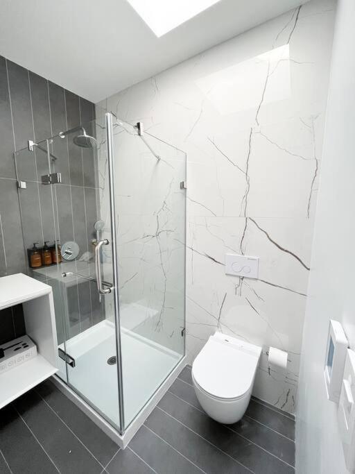 New Beautiful Modern One Bedroom Apt In Brooklyn At Rem-Casa New York Exterior foto